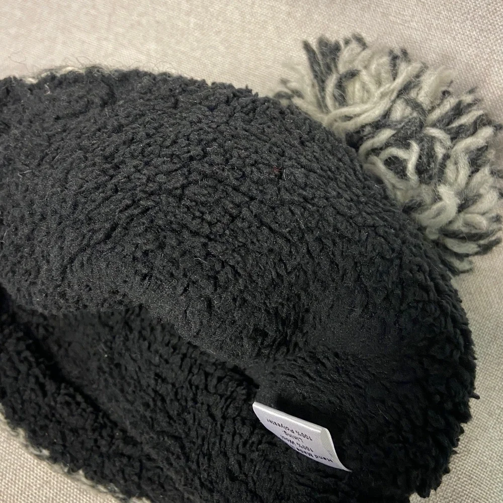Rocky Mountain Hat Cozy Knit Pom-Pom Beanie